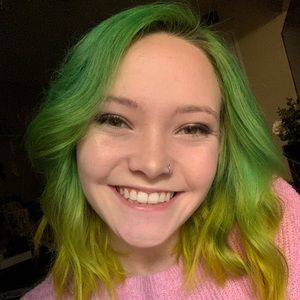 Meet your Posher, Kayla